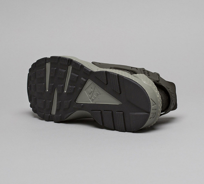 Nike Air Huarache Trainer | Sequoia / Stucco