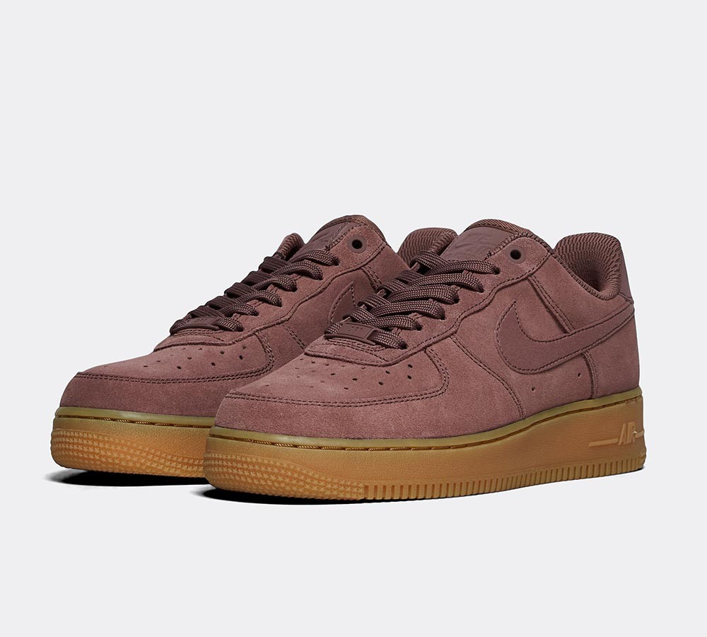 Nike Womens Air Force 1 '07 SE Trainer - Smoky Mauve / Gum