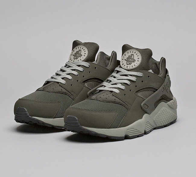 Nike Air Huarache Trainer | Sequoia / Stucco
