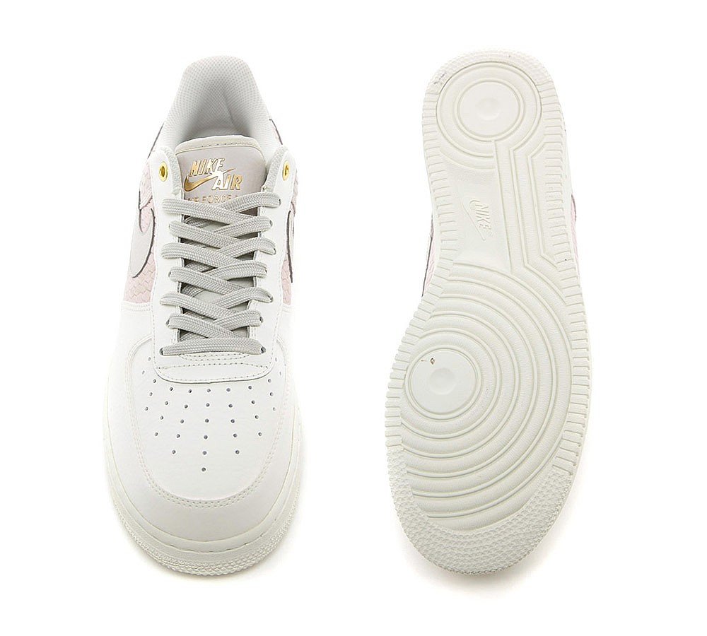Nike Air Force 1 07 LV8 Trainer - Sail / Light Bone / Gold