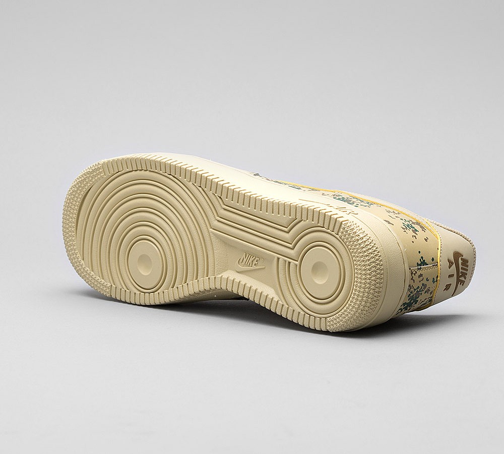 Nike Air Force 1 '07 LV8 'Camo' Trainer - Team Gold / Team Gold