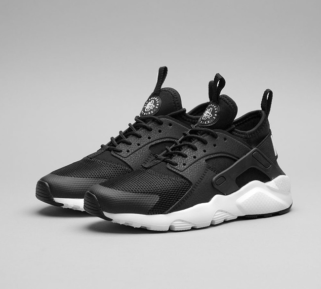 Nike Junior Air Huarache Run Ultra Trainer | Black / White