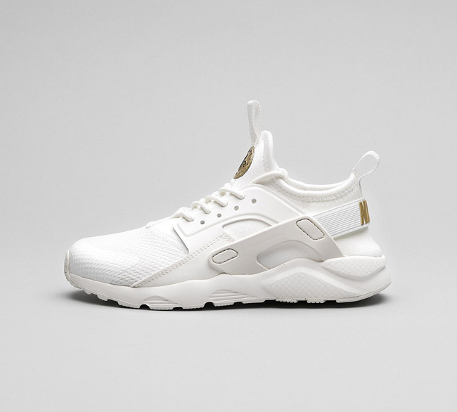 Nike Infant Huarache Run Ultra Trainer | White / Gold