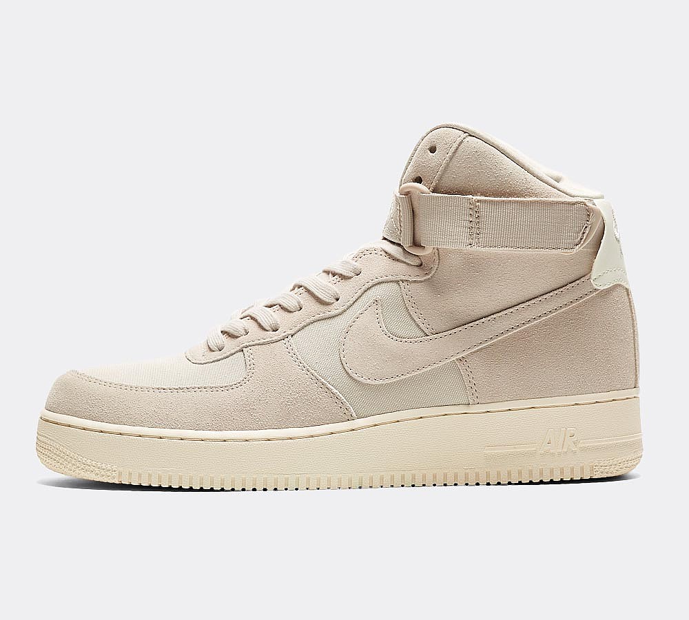 Nike Air Force 1 High '07 Suede Trainer - Desert Sand / Sail
