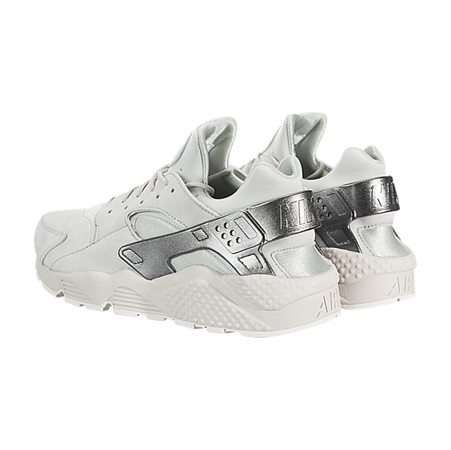 Nike Air Huarache Run Premium - Light Bone / Metallic Cool Grey-Sail