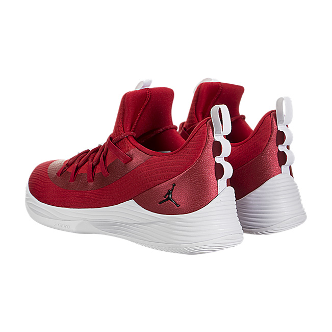 Jordan Ultra Fly 2 Low - Gym Red / Black-White