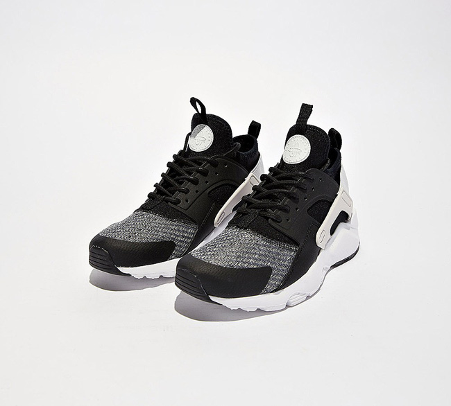 Nike Junior Air Huarache Run Ultra SE Trainer | Black / White