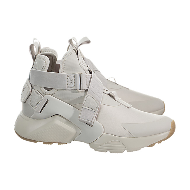 Nike Women Air Huarache City - Desert Sand / White