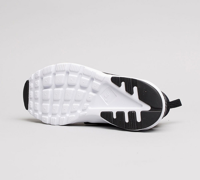 Nike Infant Huarache Run Ultra Trainer | Black / Anthracite
