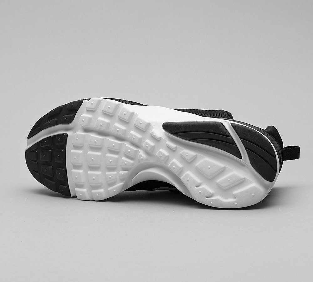 Nike Presto Fly Trainer | Black / White