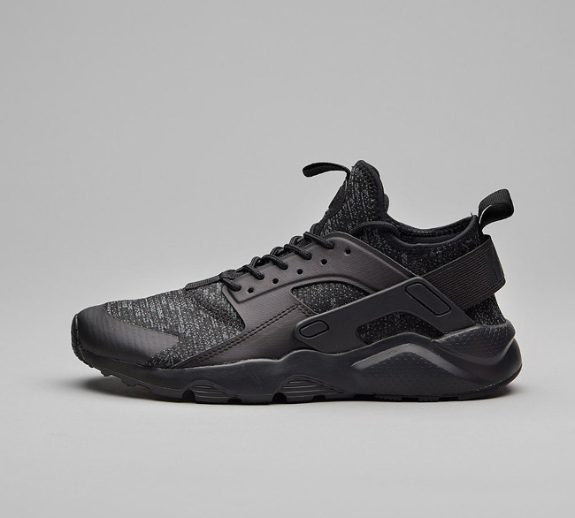 Nike Junior Air Huarache Run Ultra SE Trainer | Black / Dark Grey