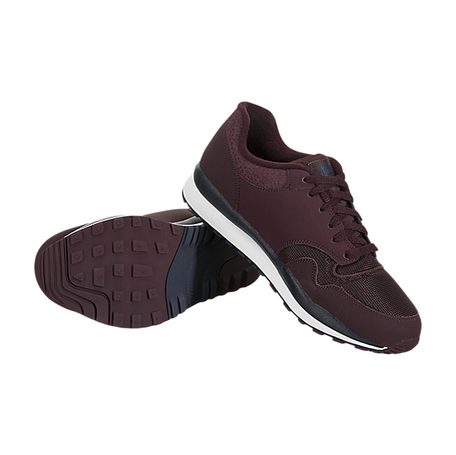 Nike Air Safari - Burgundy Crush / Obsidian
