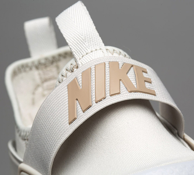 Nike Air Huarache Run Ultra Trainer | Bone / Khaki / Platinum