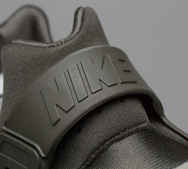 Nike Air Huarache Trainer | Sequoia / Stucco