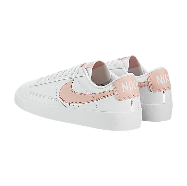 Nike Women Blazer Low LE - White / Storm Pink