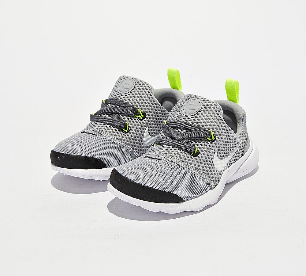 Nike Nursery Presto Fly Trainer | Wolf Grey / White