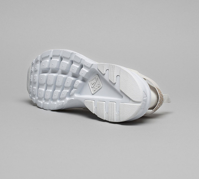 Nike Air Huarache Run Ultra Trainer | Bone / Khaki / Platinum