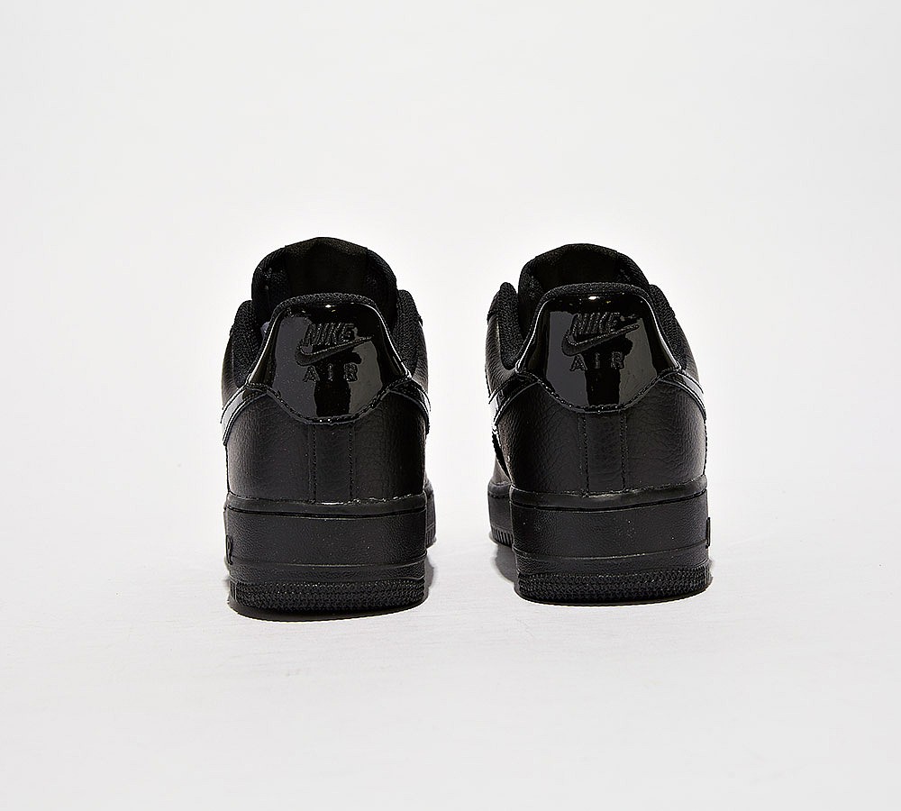 Nike Womens Air Force 1'07 Patent Trainer - Black