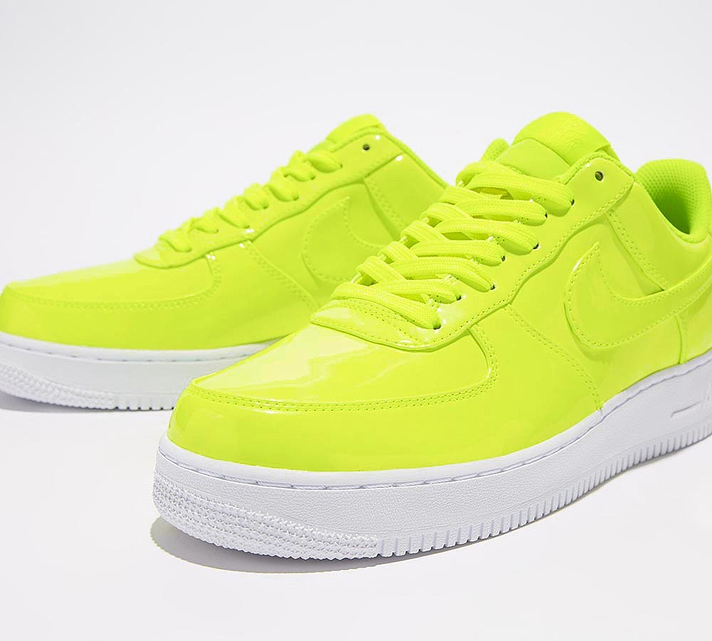 Nike Air Force 1 '07 LV8 Trainer - Volt / White