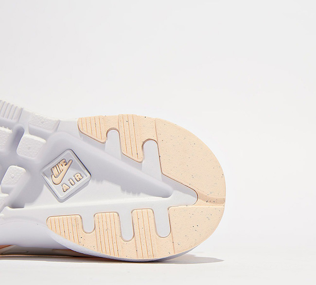 Nike Junior Air Huarache Run Ultra SE Trainer | Crimson Tint / Sail / Royal Tint