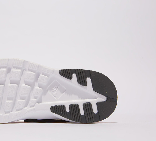 Nike Infant Huarache Run Ultra Trainer | Habanero Red / White / Black