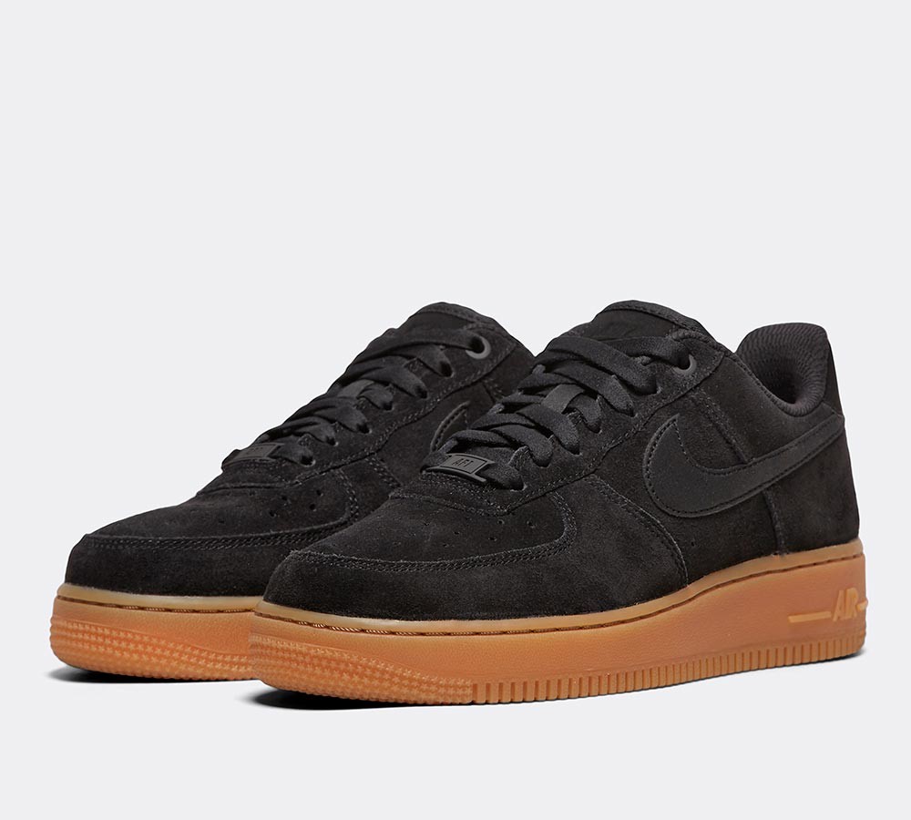 Nike Womens Air Force 1 Low '07 SE Trainer - Black / Black / Gum