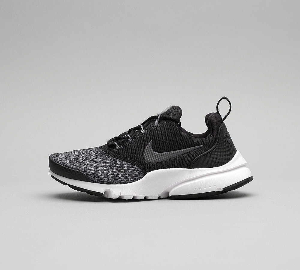 Nike Junior Air Presto Fly SE Trainer | Black / Anthracite / Cool Grey