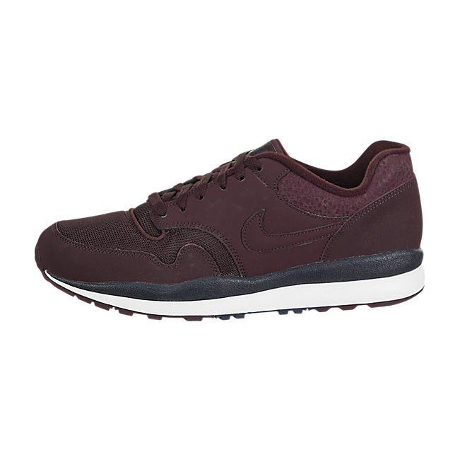 Nike Air Safari - Burgundy Crush / Obsidian