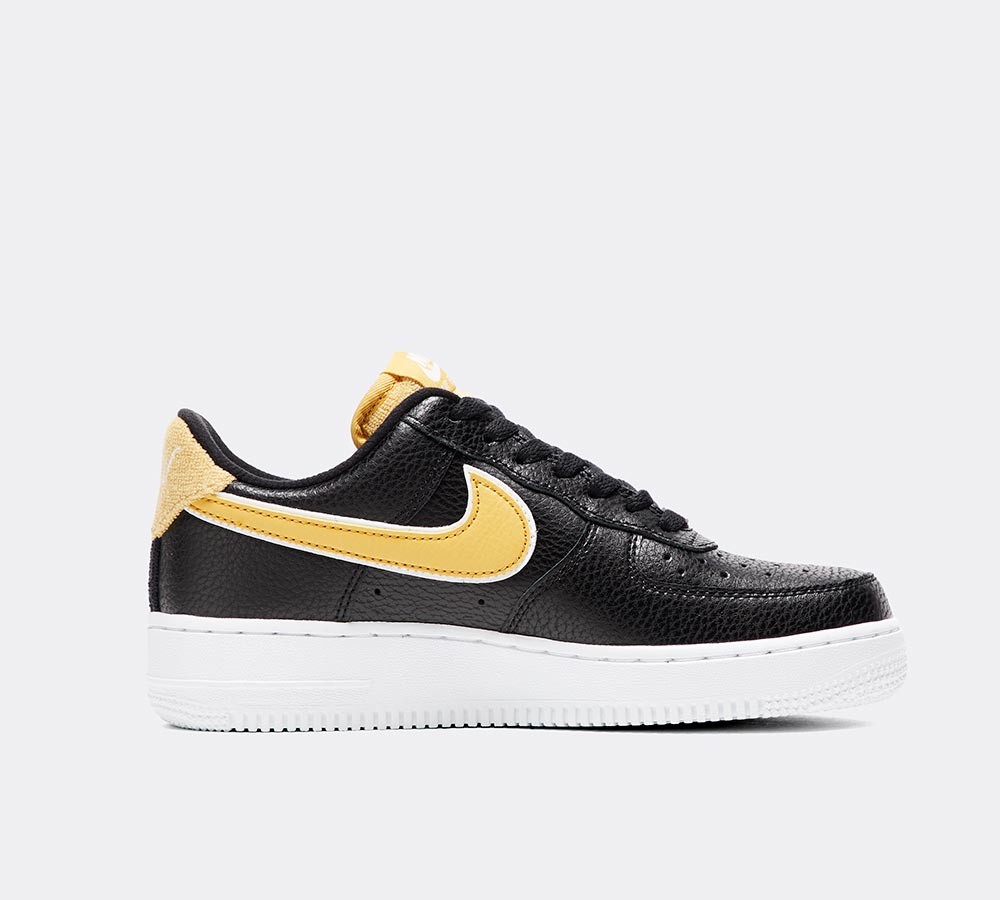 Nike Womens Air Force 1 '07 SE Trainer - Black / Wheat Gold