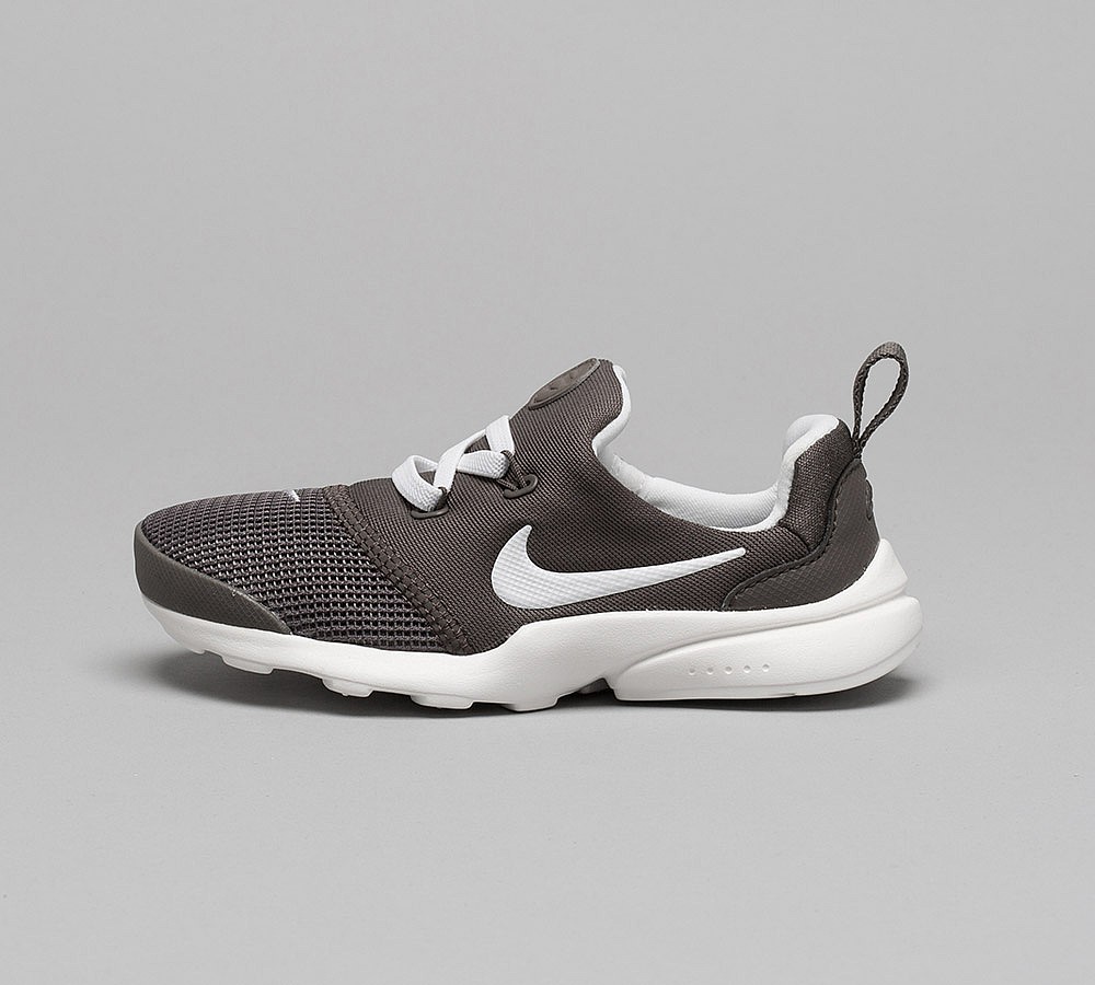 Nike Nursery Presto Fly Trainer | Ridgerock / White