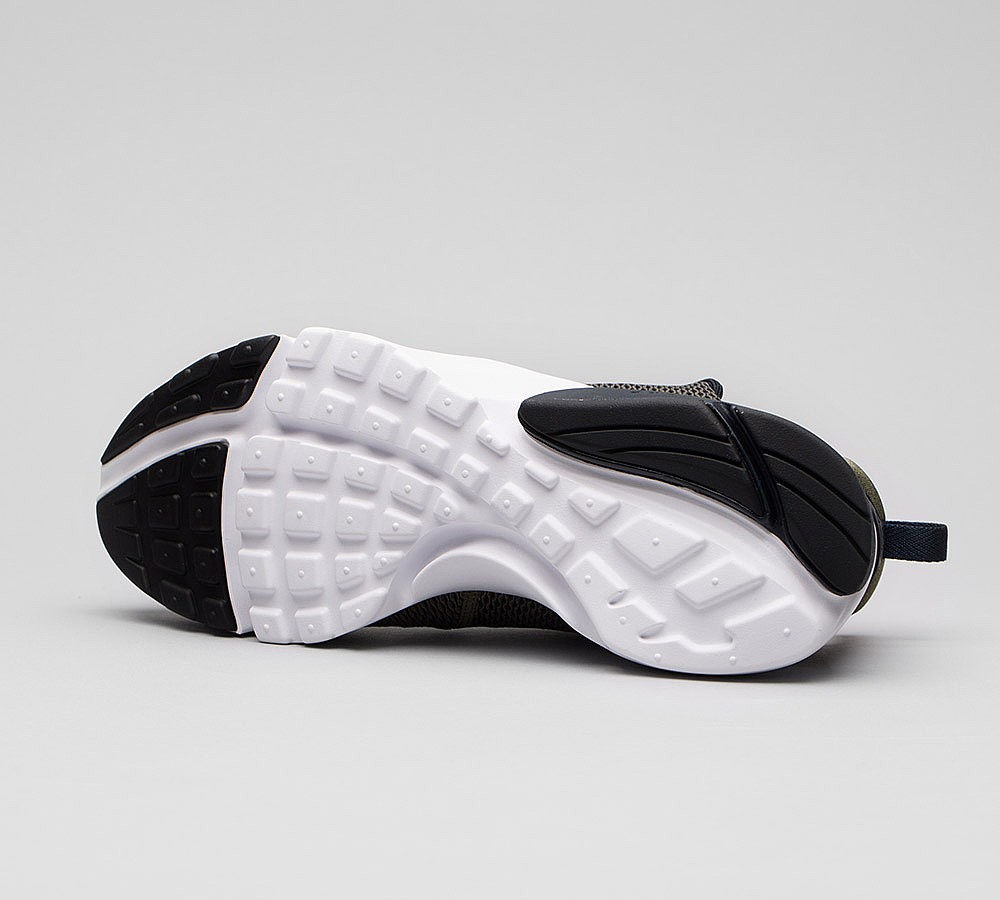 Nike Presto Fly SE Knit Trainer | Medium Olive / Cargo Khaki