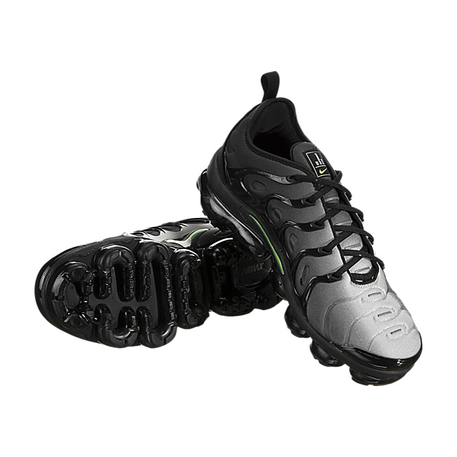 Nike Air Vapormax Plus - Black / Volt-White