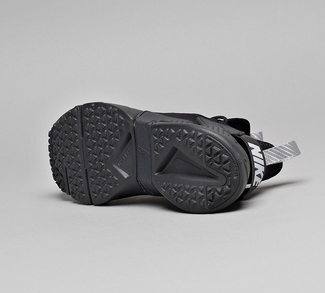 Nike Junior Air Huarache Drift Trainer | Black / Wolf Grey / Anthracite