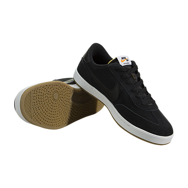 Nike SB FC Classic - Black / Black-White-Vivid Orange