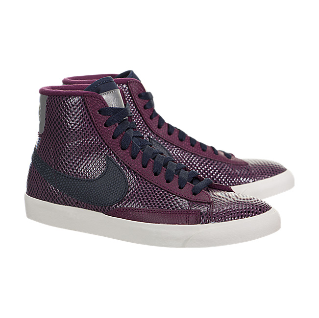 Nike Women Blazer Mid Premium - Bordeaux / Obsidian-Sail