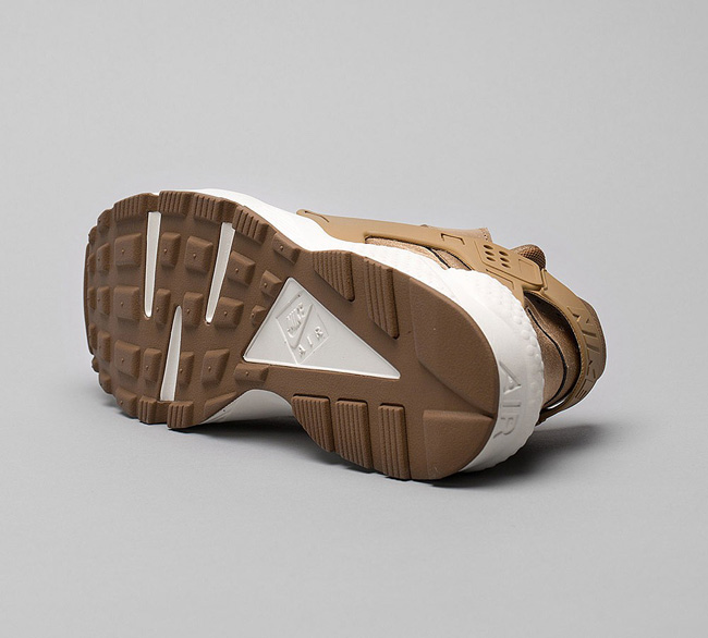 Nike Air Huarache Trainer | Flax / Sail / Gum