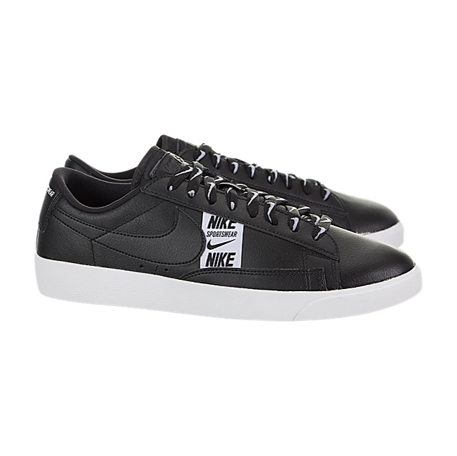 Nike Women Blazer Low SE - Black / White