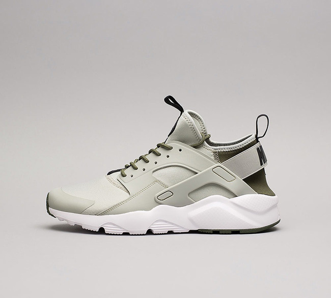 Nike Air Huarache Run Ultra Trainer | Pale Grey / Khaki / White