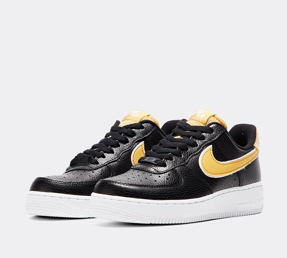 Nike Womens Air Force 1 '07 SE Trainer - Black / Wheat Gold