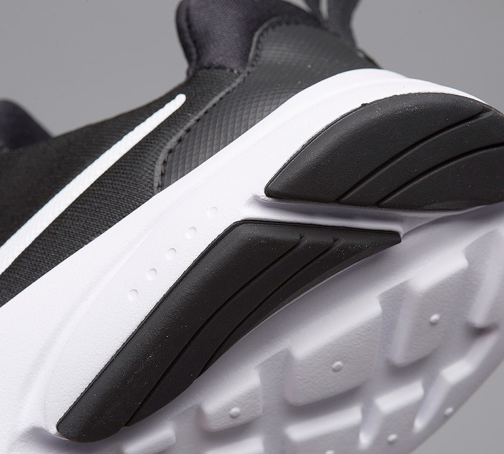 Nike Infant Presto Fly Trainer | Black / White