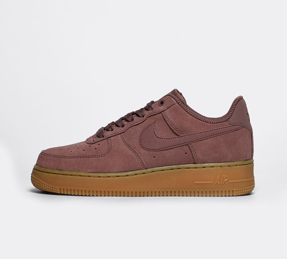 Nike Womens Air Force 1 '07 SE Trainer - Smoky Mauve / Gum