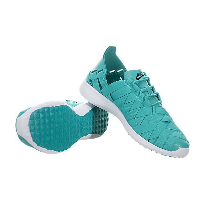Nike Women Juvenate Woven - Clear Jade / Black-White