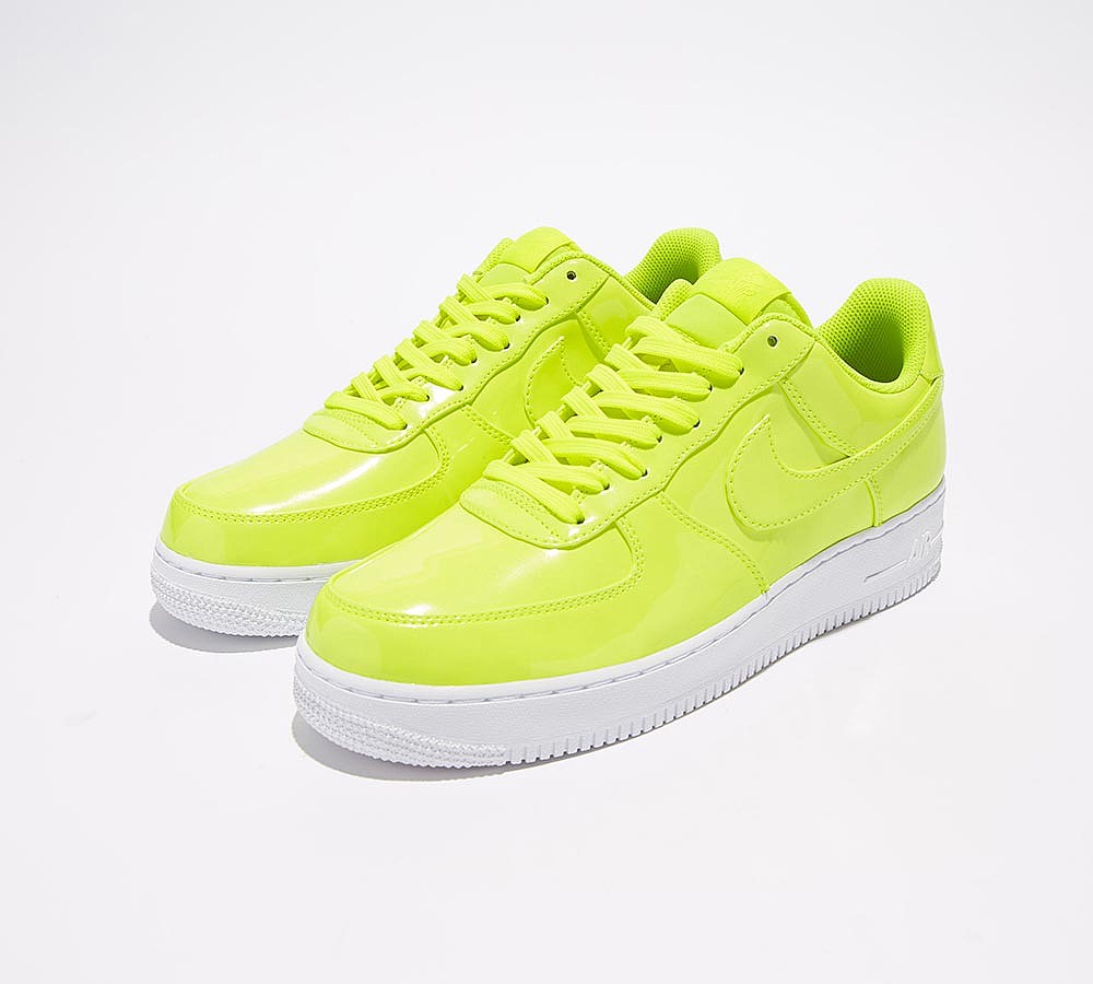 Nike Air Force 1 '07 LV8 Trainer - Volt / White