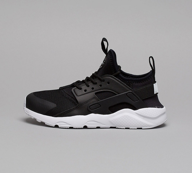 Nike Infant Huarache Run Ultra Trainer | Black / White