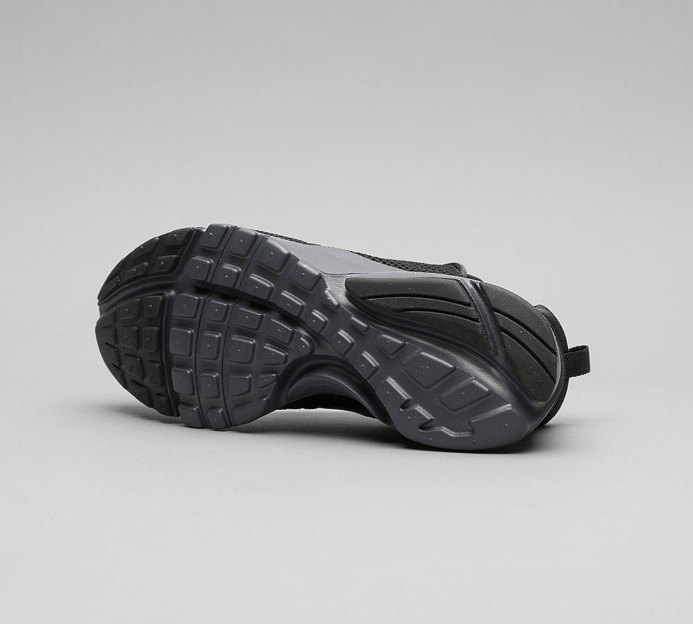 Nike Junior Presto Fly Trainer | Black / Black / Anthracite