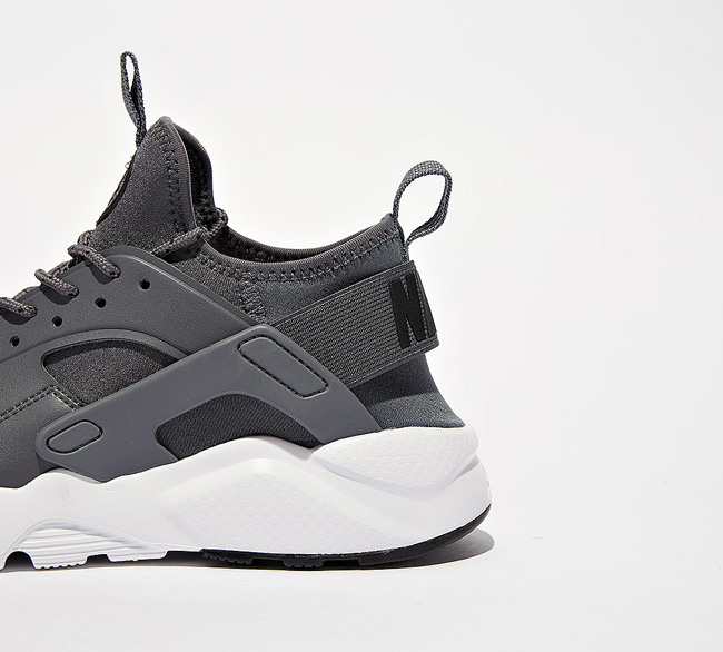 Nike Junior Air Huarache Run Ultra Trainer | Dark Grey / Black