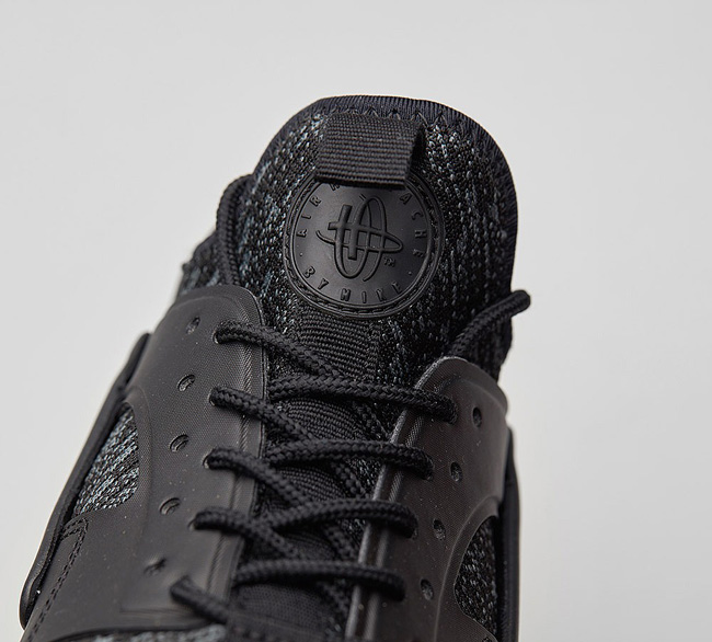 Nike Junior Air Huarache Run Ultra SE Trainer | Black / Dark Grey