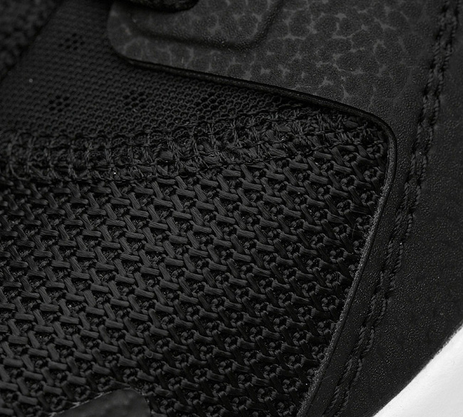 Nike Junior Air Huarache Run Ultra Trainer | Black / White