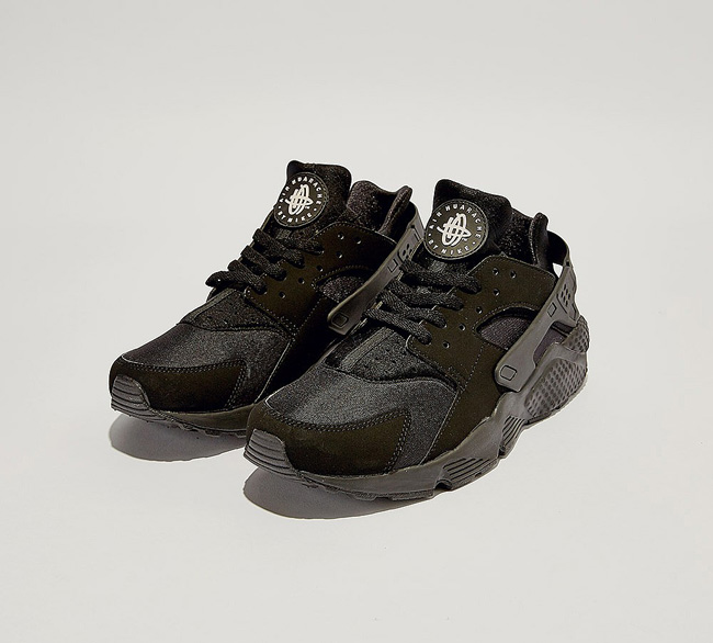 Nike Air Huarache 'Triple Black' Trainer | Black / White