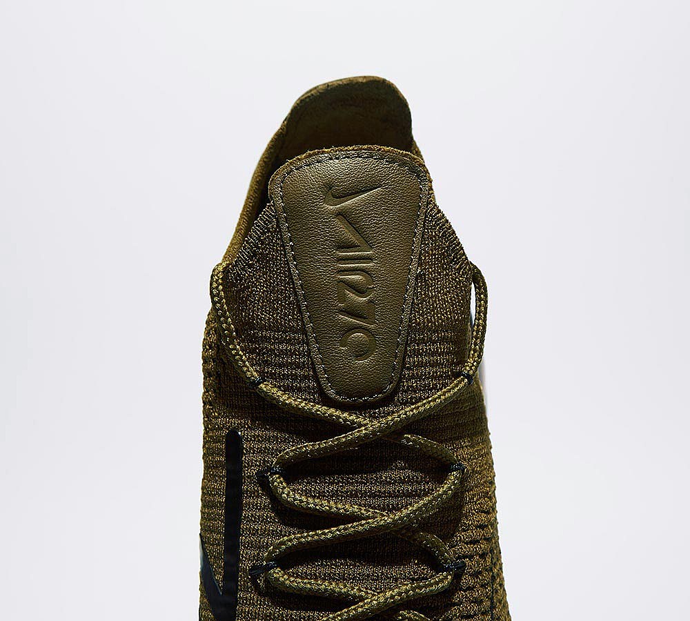 Nike Air Max 270 Flyknit Trainer - Olive / Black